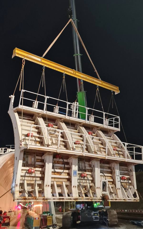  Sectionlift 20 Tonne Multipoint Beam Moving Formwork Frames