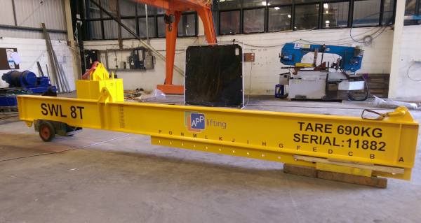8 Tonne Counter Balance Beam Ready For The Next Hire Job. We Carry An Extensive Range Of Counterblance Lifting Beams Which Can Be Configured To Your Requirements.