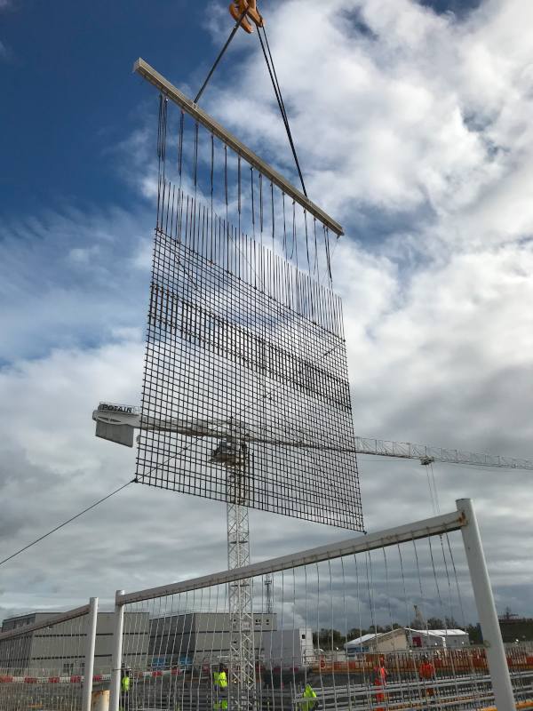 14 Tonne Multipoint Beam On Hire To Lift Vertical Rebar Mats Into Position